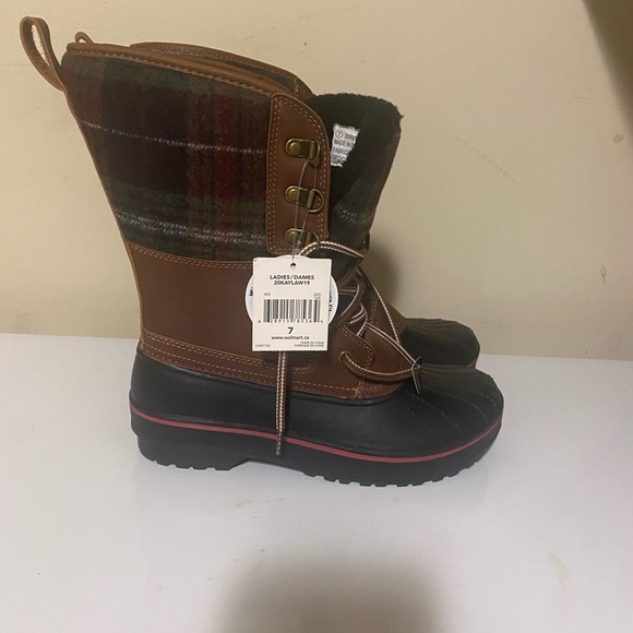 Brown and black winter/ rain boot - Picture 2 of 4